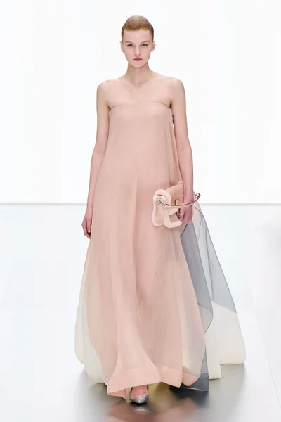 Look 23